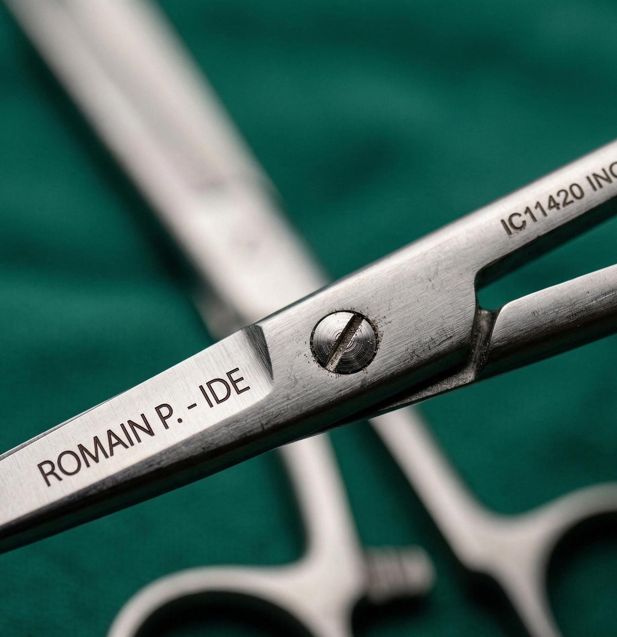 Ciseaux Infirmière Personnalisés Prénom | Cadeau Diplôme IDE, Aide-Soignante | Gravure Laser Ciseaux Blouse Médical Inox