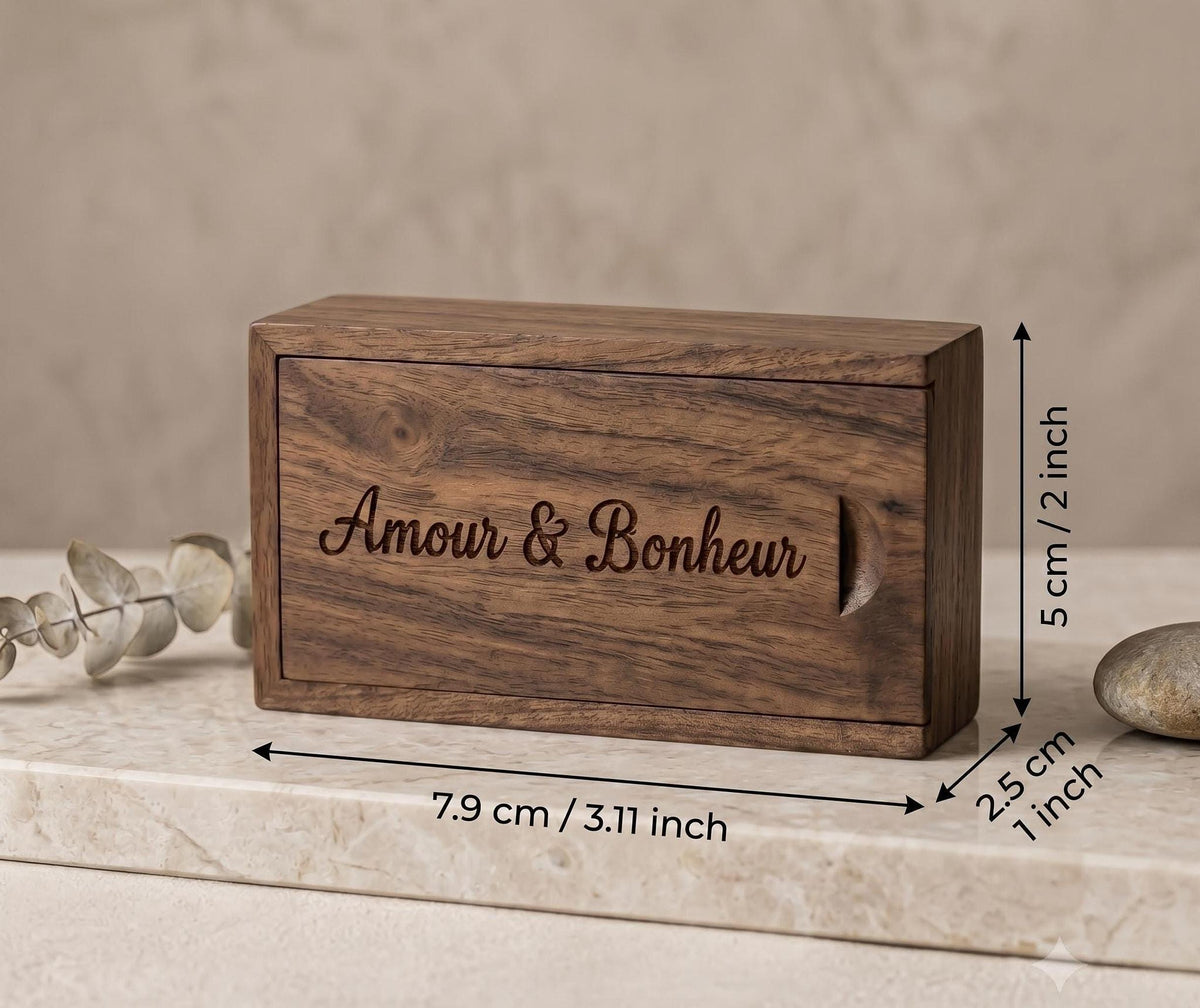 Boîte de communion personnalisée en bois gravé