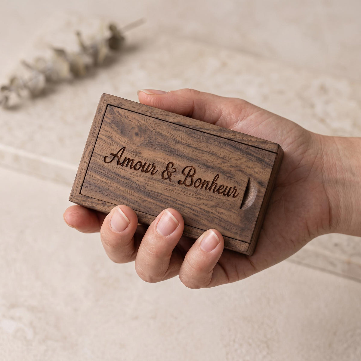 Boîte de baptême personnalisée en bois