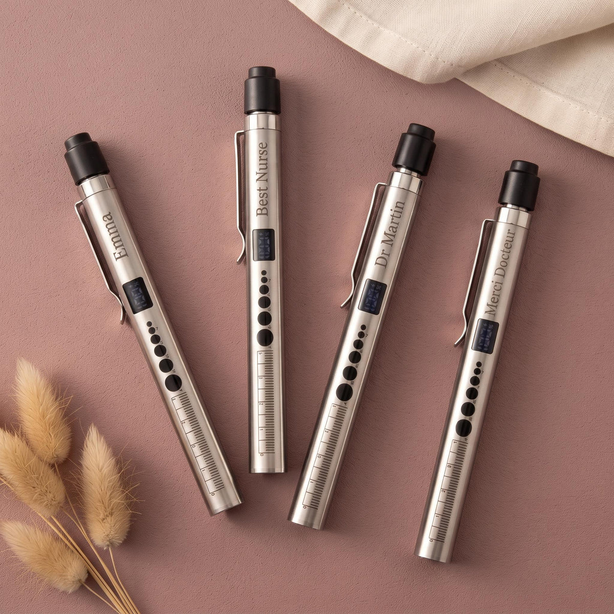 Stylo Lumière Médicale Personnalisé Gravé LED | Cadeau Diplôme Infirmier, Médecin, Ambulancier | Lampe Pupillaire Gravure Laser France